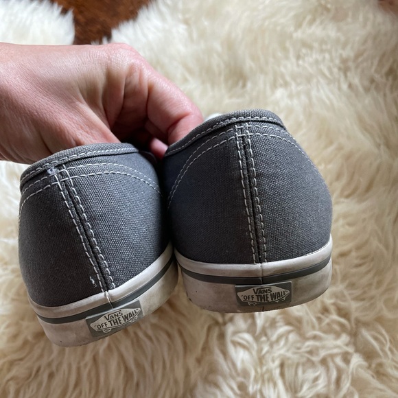 GUC Vans Off the Wall Lace Up Sneakers - Picture 6 of 7